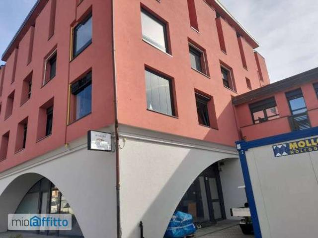 Appartamento in affitto a Centro Est, Serra Riccò