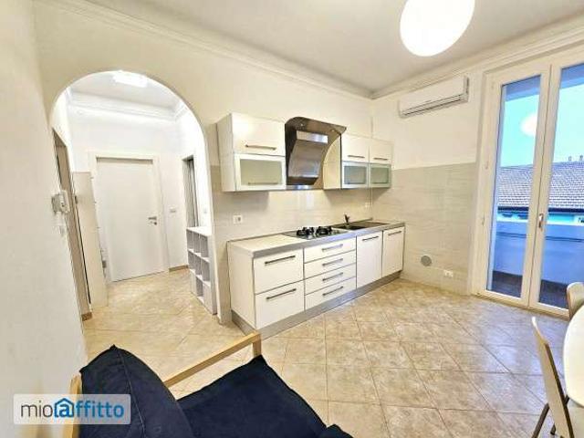 Villa Indipendente in affitto a Milano