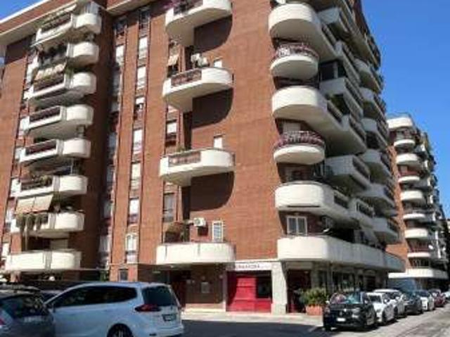 Appartamento in affitto a Municipio Roma IX, Roma Capitale