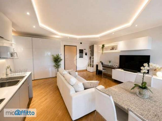 Appartamento in affitto a Municipio Roma IX, Roma Capitale