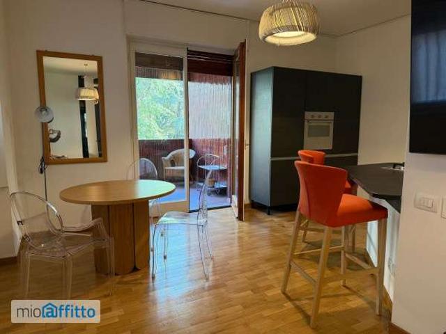 Appartamento in affitto a De Angeli - Monte Rosa, Milano
