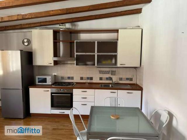 Appartamento in affitto a Municipio 9, Milano