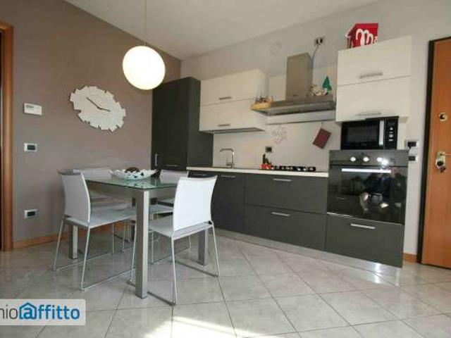 Appartamento in affitto a Lallio, Lombardia