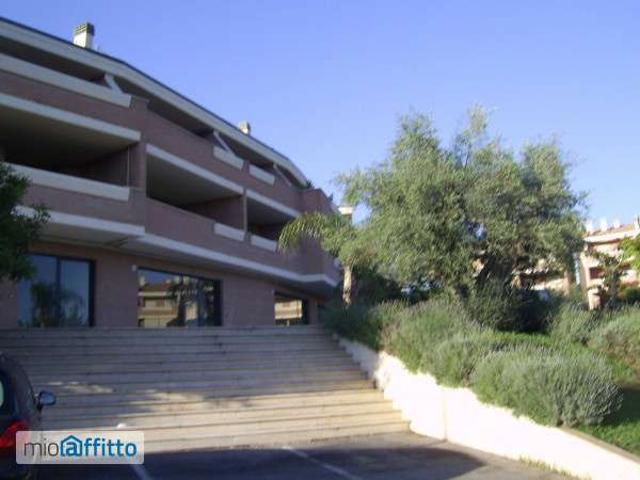 Appartamento in affitto a Monte Migliore, Roma Capitale