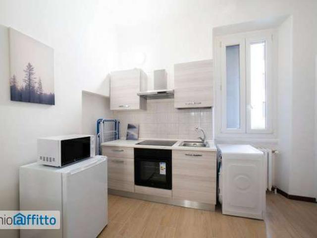Appartamento in affitto a Municipio 4, Milano