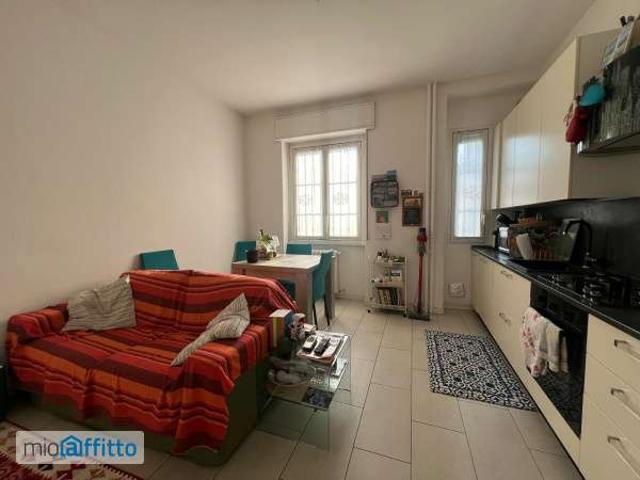 Appartamento in affitto a Municipio 4, Milano