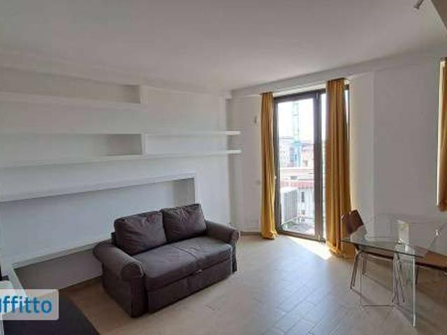 Appartamento in affitto a Municipio 9, Milano