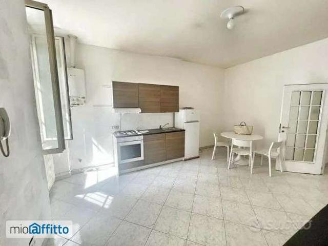 Appartamento in affitto a Municipio 9, Milano