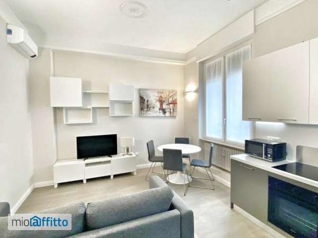 Appartamento in affitto a Municipio 8 di Milano, Milano