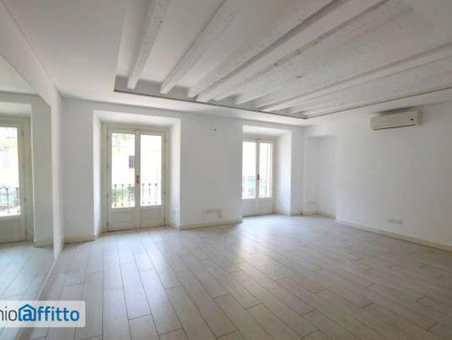 Appartamento in affitto a Municipio 9, Milano