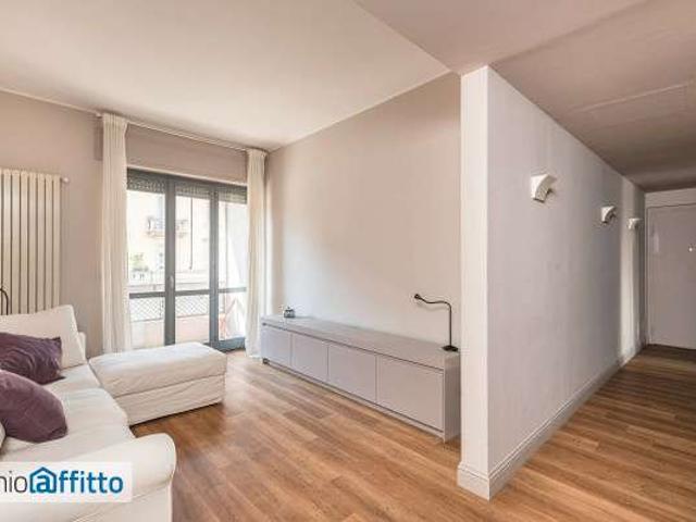 Appartamento in affitto a Municipio 9, Milano