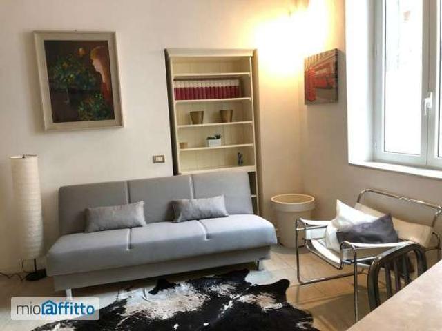 Appartamento in affitto a Municipio 9, Milano