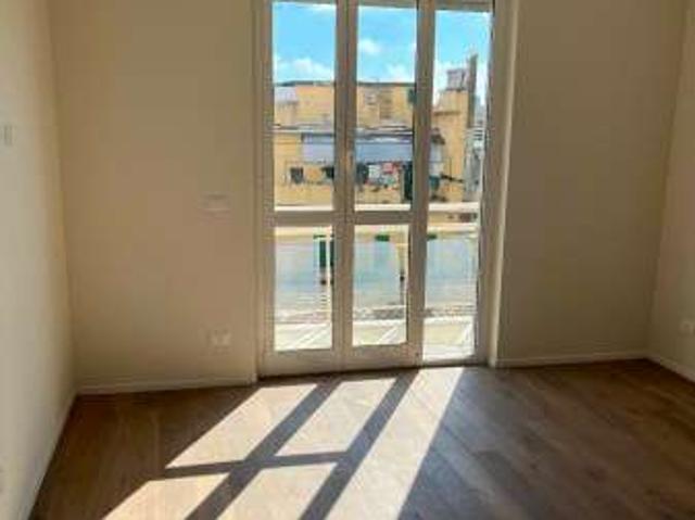 Appartamento in affitto a Centro Est, Serra Riccò