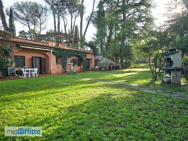 Villa Indipendente in affitto a Municipio Roma XV, Roma Capitale