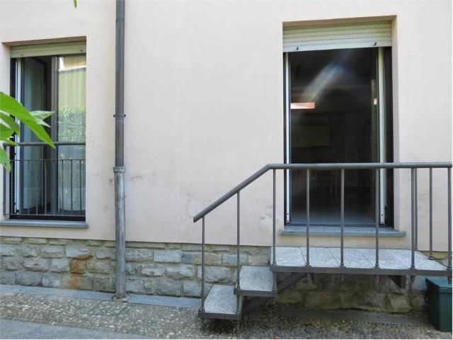 Appartamento in affitto a Como, Lombardia