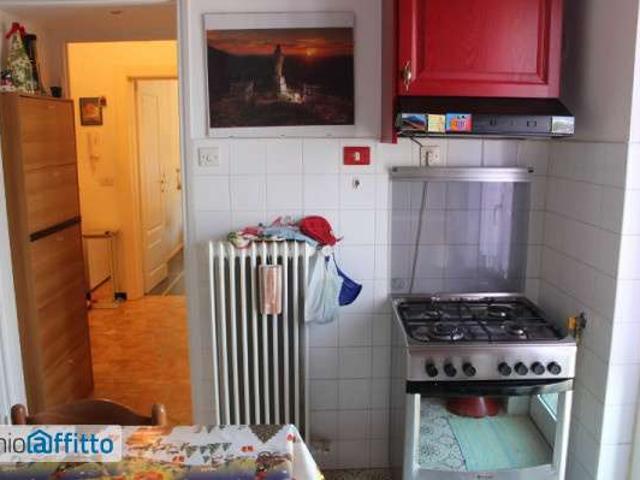 Appartamento in affitto a Centro Est, Serra Riccò