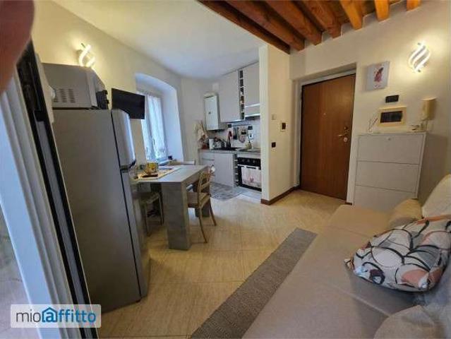 Appartamento in affitto a Centro Est, Serra Riccò