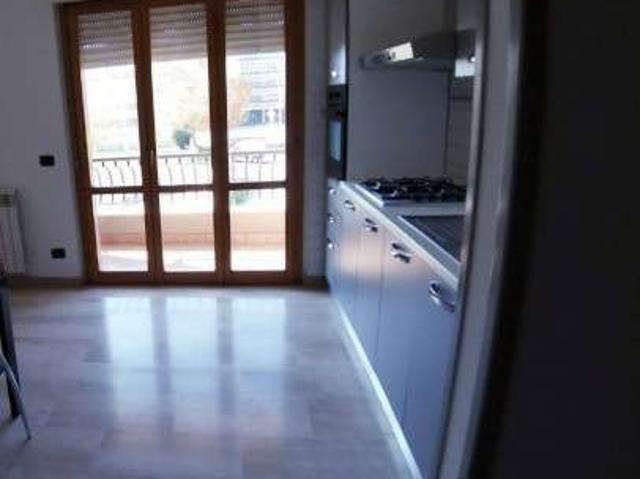 Appartamento in affitto a Nicolosi, Latina