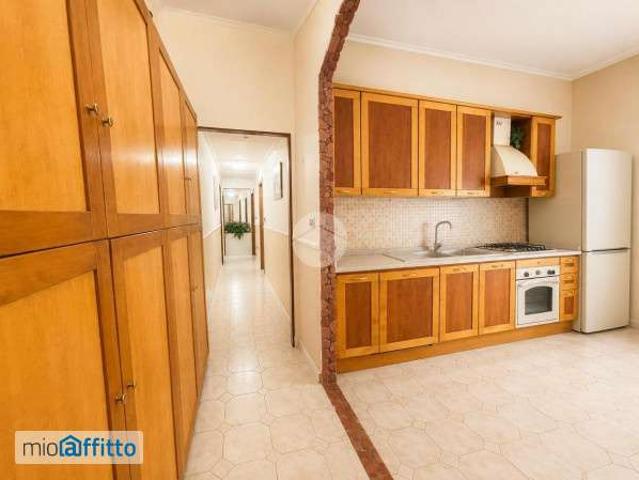 Appartamento in affitto a Municipalità 2, Campania