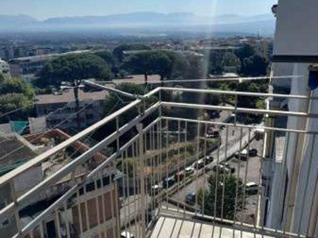 Appartamento in affitto a Municipalità 3, Campania
