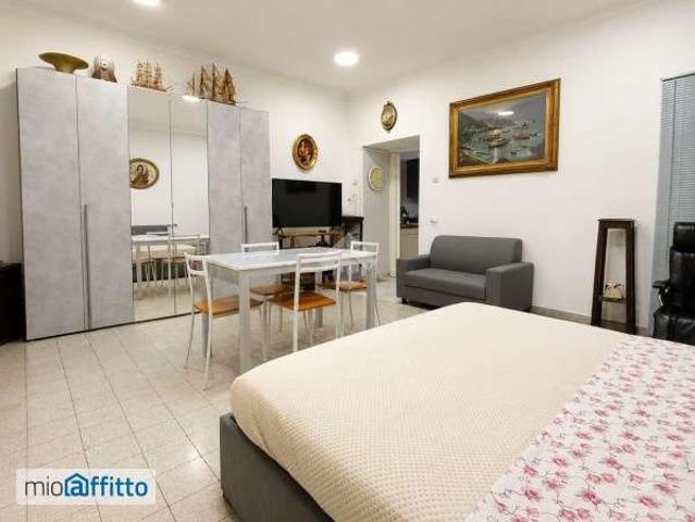 Appartamento in affitto a Municipalità 1, Campania