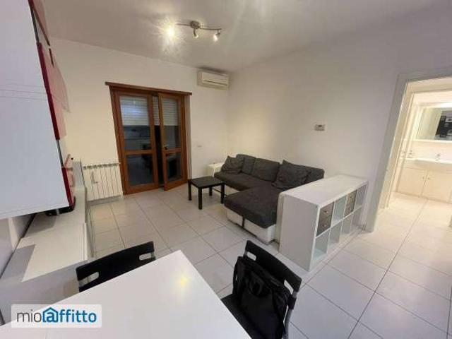 Appartamento in affitto a Municipio Roma III, Roma Capitale