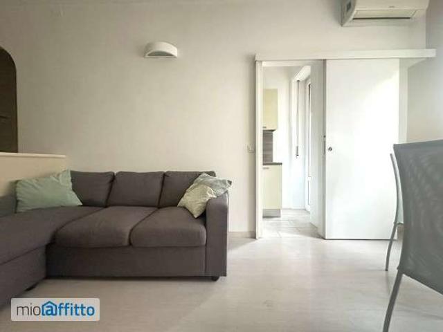 Appartamento in affitto a Municipio 6, Milano