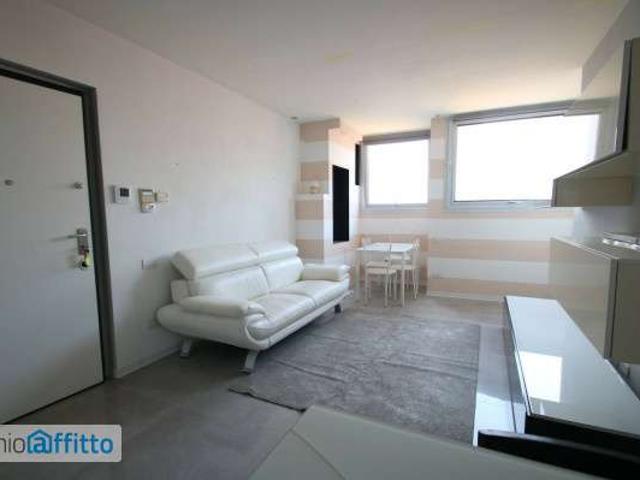 Appartamento in affitto a Municipio 7, Milano