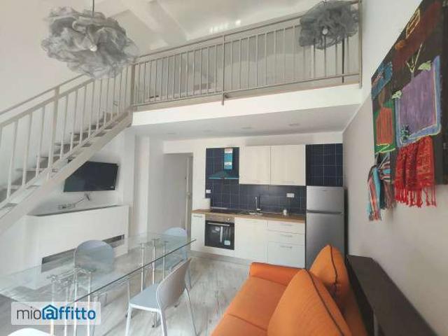 Appartamento in affitto a Municipalità 2, Fierro