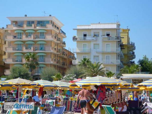 Appartamento in affitto a Ragnola, Marche