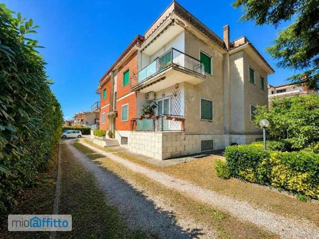 Appartamento in affitto a Ponte Linari, Roma Capitale