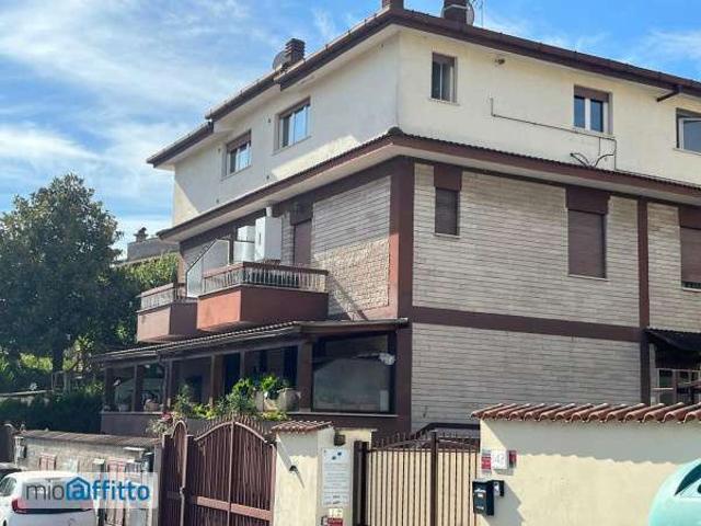 Appartamento in affitto a Centroni, Roma Capitale