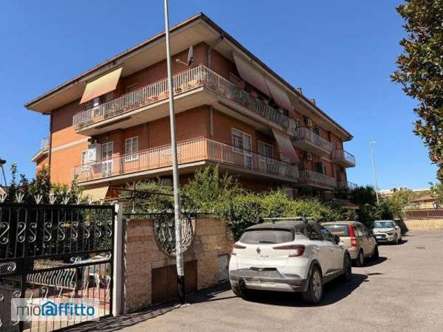 Appartamento in affitto a Giardini Tor di Mezzavia, Roma Capitale