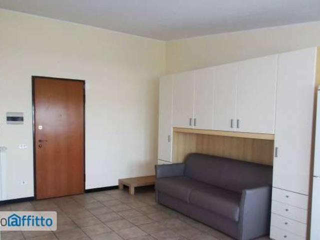 Appartamento in affitto a Valera, Varedo