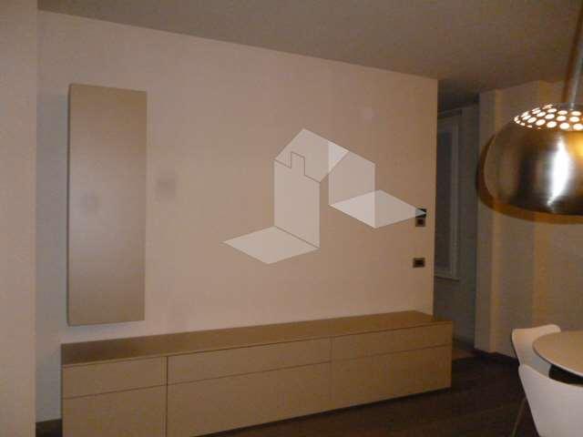 Appartamento in affitto a Sant'Agostino esterna-Porta Castello, Re