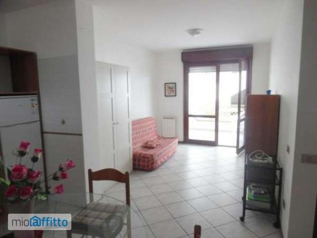 Villa Indipendente in affitto a Unione dei Comuni della Val Vibrata, Martinsicuro