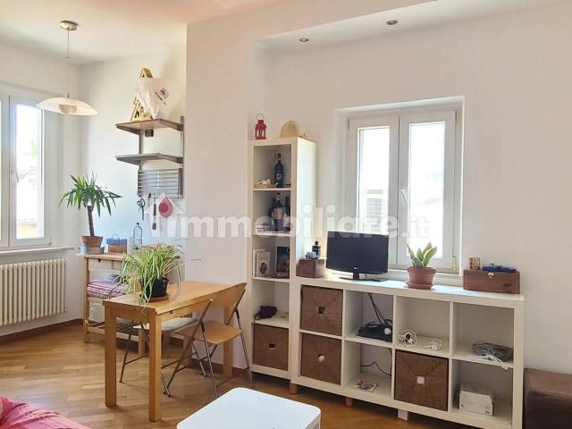 Appartamento in affitto a Montesarchio, Campania