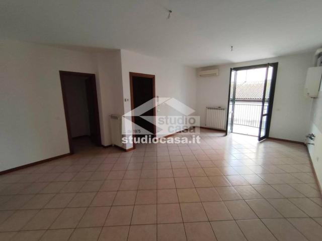 Appartamento in affitto a Castelleone, Lombardia
