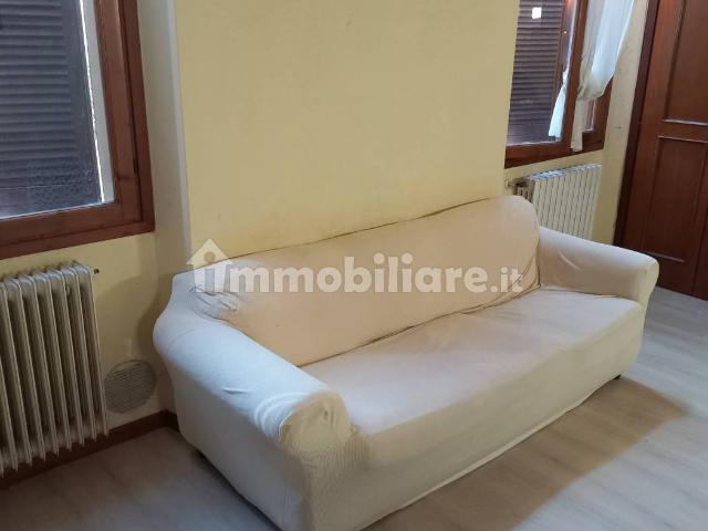 Appartamento in affitto a Zona Centro, Brescia