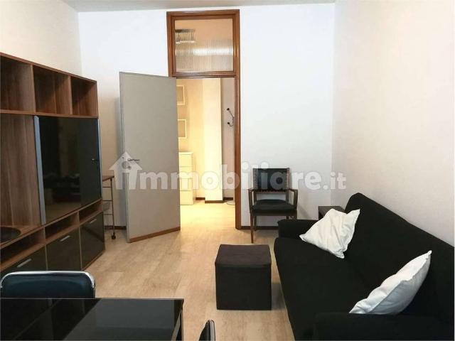 Appartamento in affitto a Benvenuti, Voghera