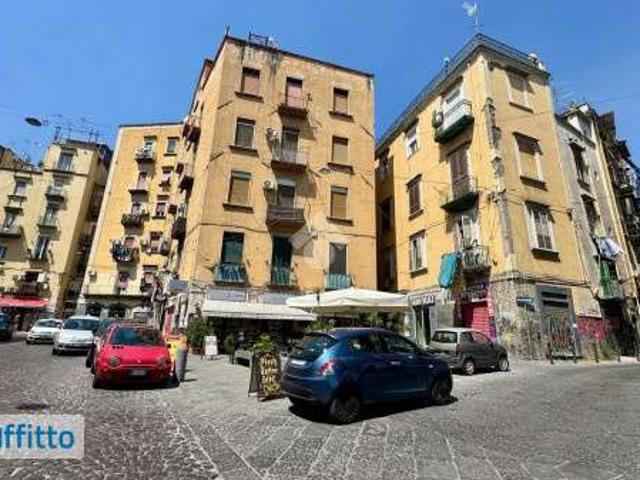 Appartamento in affitto a Municipalità 4, Campania