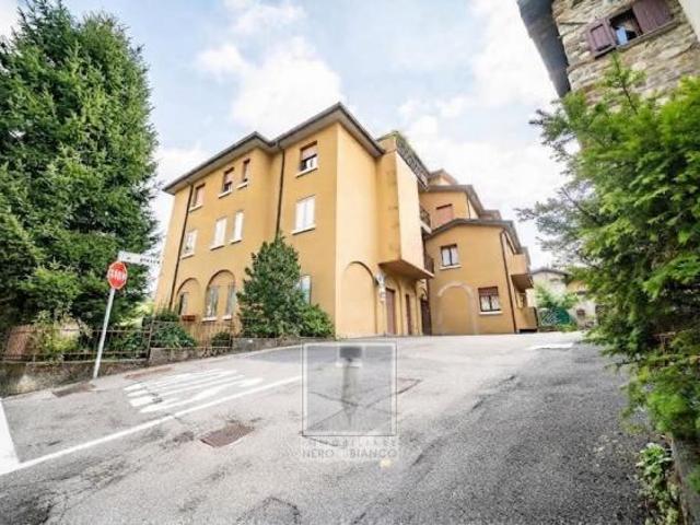 Appartamento in vendita a Caprino Bergamasco, Bergamo