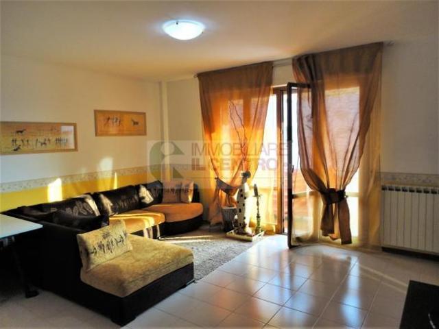 Appartamento in vendita a Sarzana, Liguria