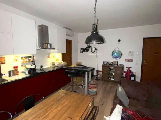 Appartamento in vendita a Cerro Al Lambro, Lombardia