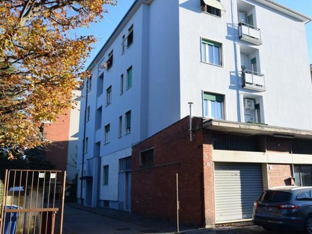 Appartamento in vendita a Meda, Lombardia