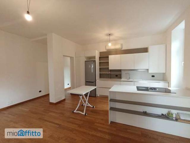 Appartamento in affitto a Municipio 7, Milano