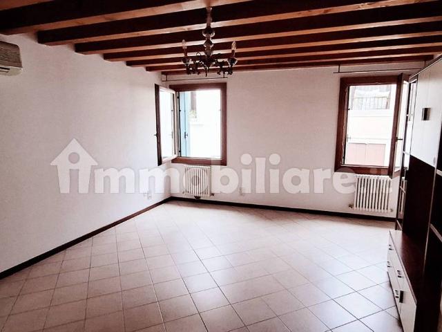 Appartamento in affitto a Centro storico, Vicenza