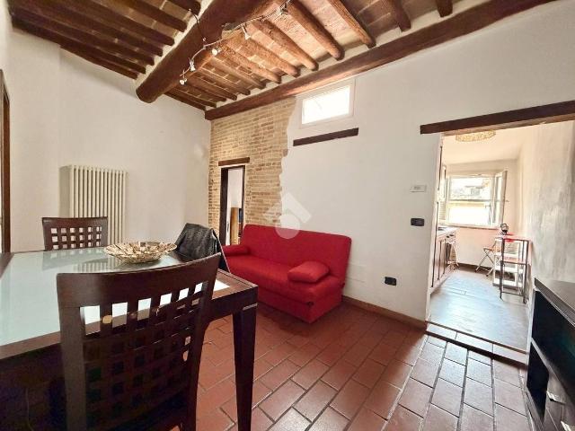 Appartamento in affitto a Sant'Erminio, Cenerente