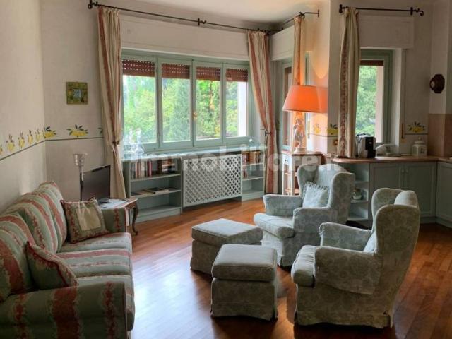 Appartamento in affitto a Comunità Montana Parco Alto Garda bresciano, Gardone Riviera