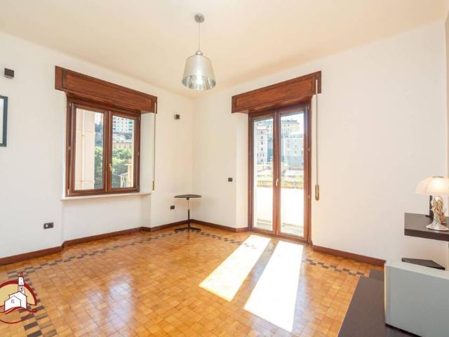 Appartamento in affitto a Oregina, Genova